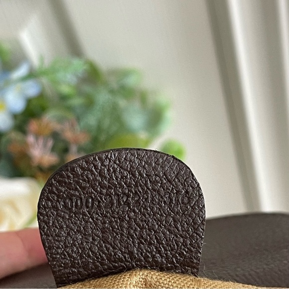 Gucci Bamboo Brown Suede Handbag/Crossbody Bag - Picture 10 of 16